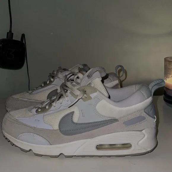 WMNS AIR MAX 90 FUTURA
"Summit White / Pure Platinum" - Picture 3 of 3